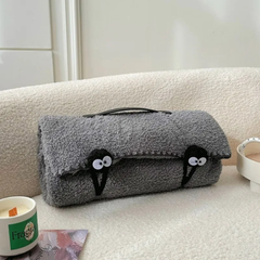 Plaid Animal Cocoon™ – Douceur, Fun & Cocooning