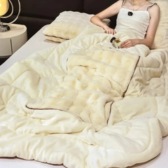 Plaid Coussin 2-en-1 DuoCocoon™ — Douceur Élite, Confort Absolu