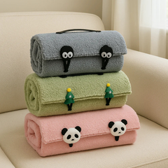 Plaid Animal Cocoon™ – Douceur, Fun & Cocooning